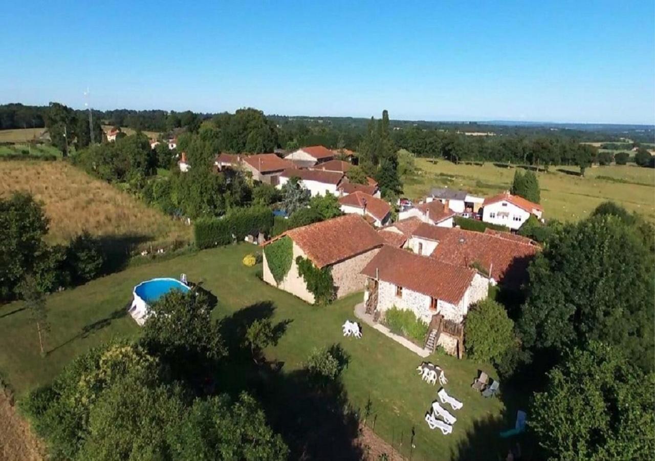 Tranquille Vienne Gites A Chirac Dept Charente Exterior photo